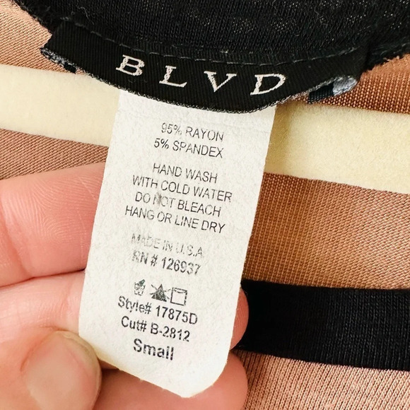 BLVD “Need More Coffee” Raglan Shirt - Size S - Picture 9 of 10